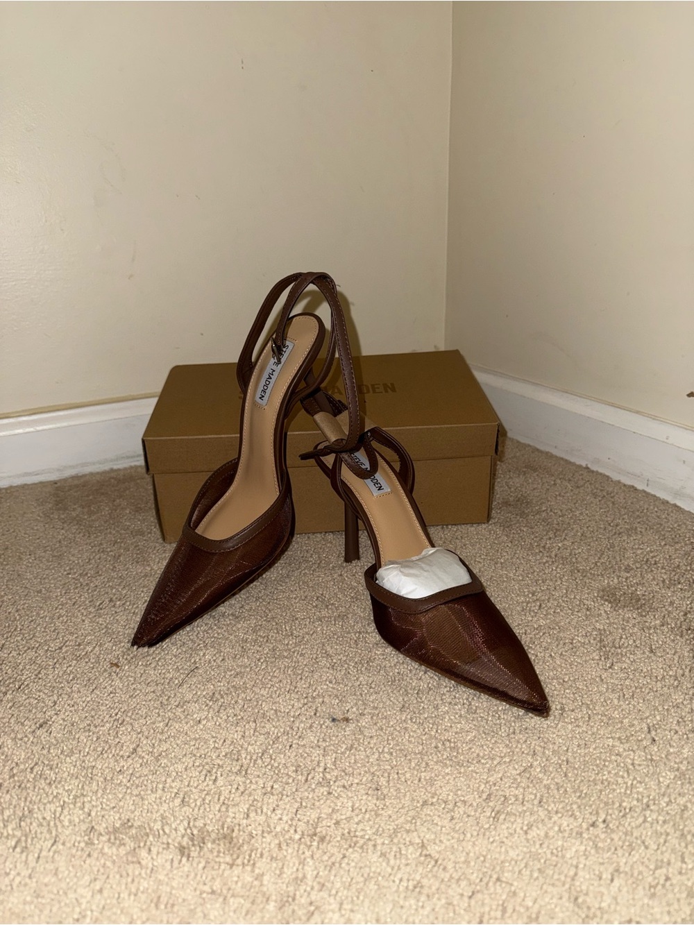 Steve Madden Brown Pointed Slingback Pumps